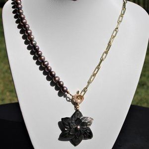 Pearls & Chain Necklace